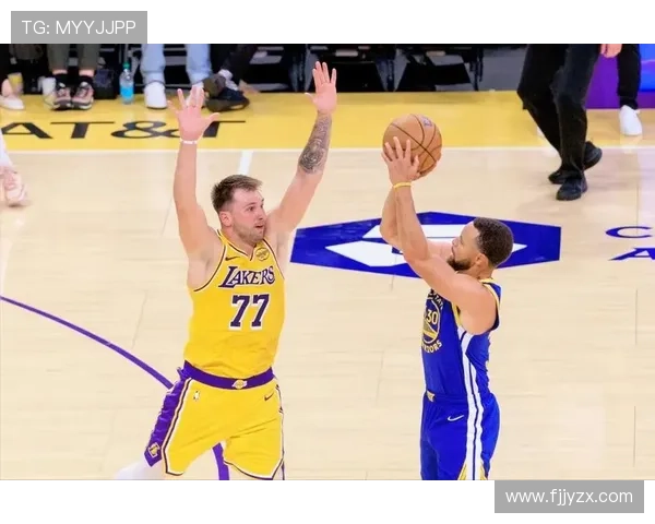 东契奇领衔湖人胜国王勒布朗威少